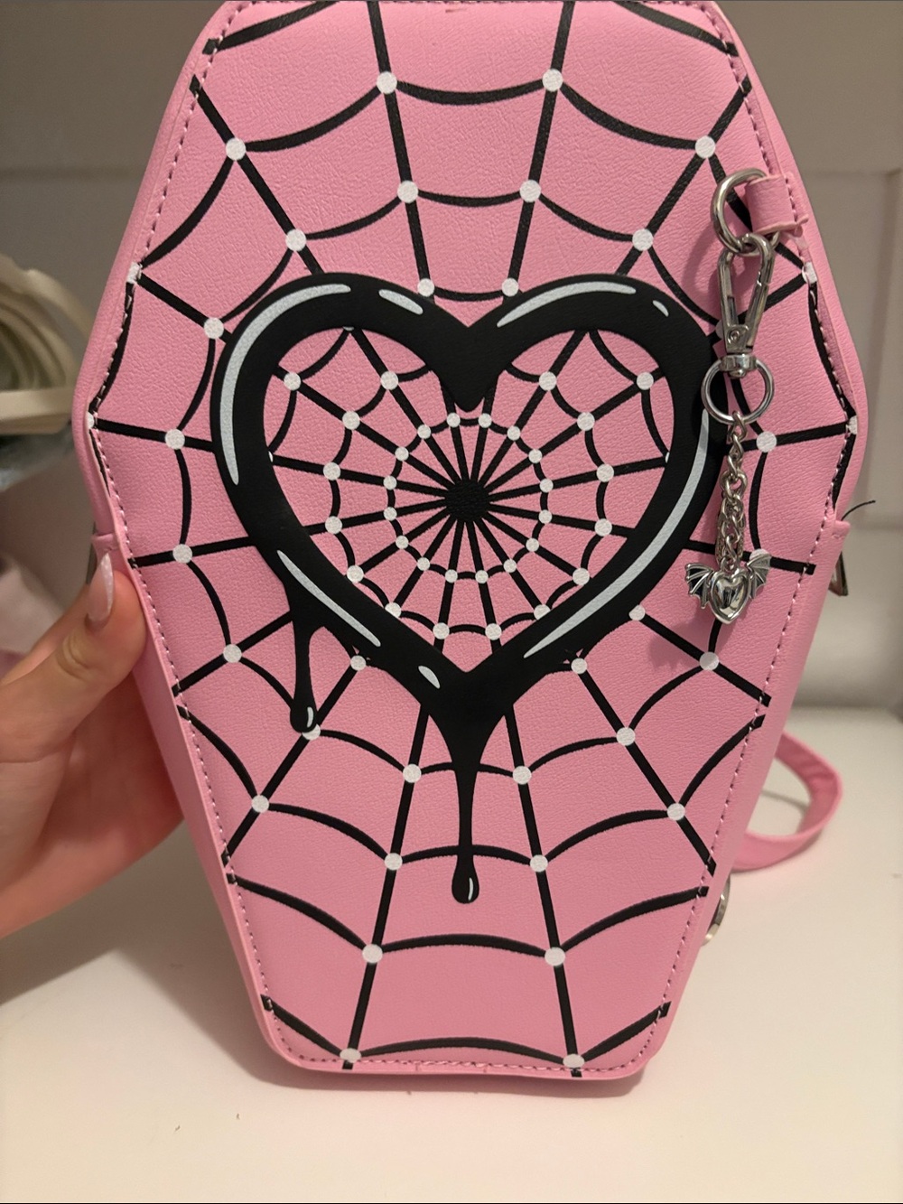 MONSTER HIGH - DRACULAURA COFFIN SHAPED MINI BACKPACK
 - HOT TOPIC
